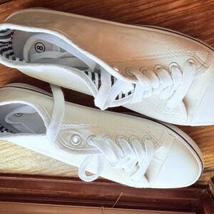 Classic White Lace-Up Sneakers for Women